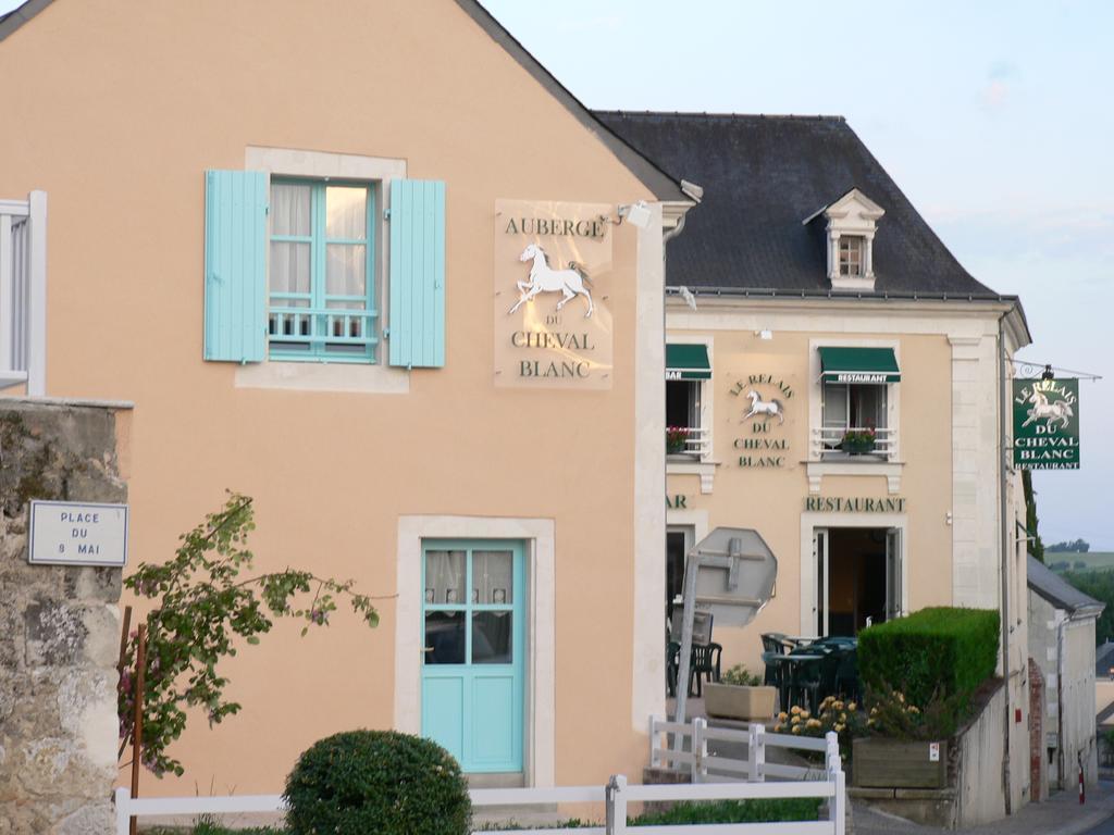 Auberge Du Cheval Blanc Beaumont-Pied-de-Boeuf  Kültér fotó